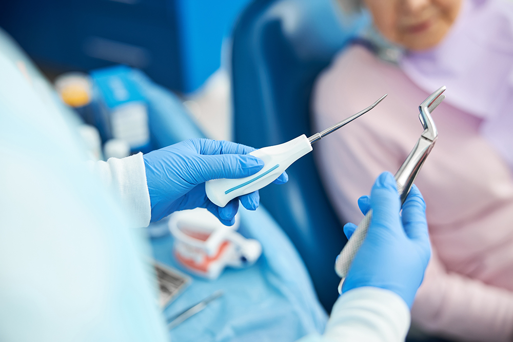 La cat timp dupa extractie se poate pune implant dentar